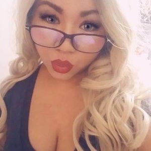 Meet your Posher, Thuy